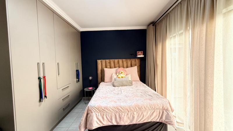 4 Bedroom Property for Sale in Everglades Estate North West